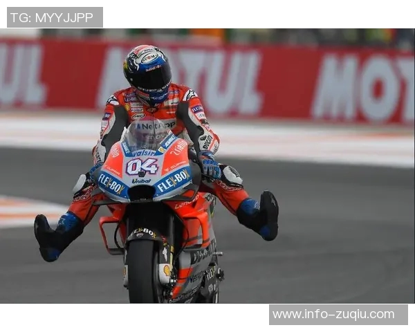 艾顿感谢队友支持轻松得分源于团队默契与配合 艾顿感谢队友支持轻松得分源于团队默契与配合